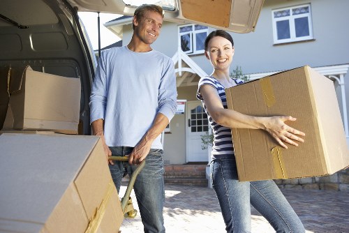 Croydon removal van for flat and house moves
